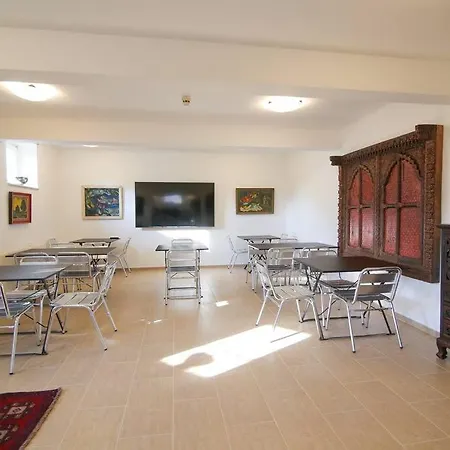 Daire Budget Dbl Free Breakfast *